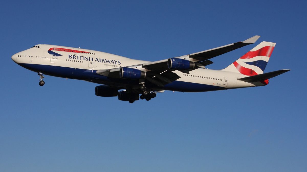 Cestující British Airways našla ve svém jídle zubní implantát